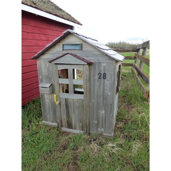 PLAY HOUSE (51"X X 47"D X 59"H)