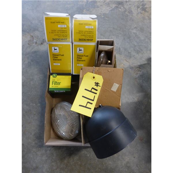 JOHN DEERE LIGHTS, FUEL FILTERS (AR4077), OIL FILTERS (AM-125424)