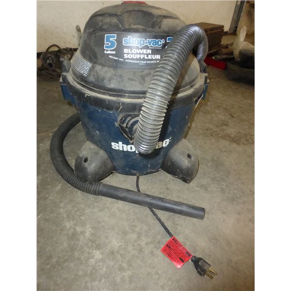 SMALL SHOP VACUUM