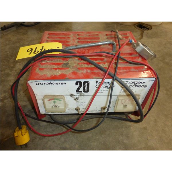 MOTOMASTER BATTERY CHARGER
