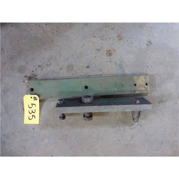 JOHN DEERE HITCH