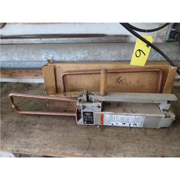 SPOT WELDER