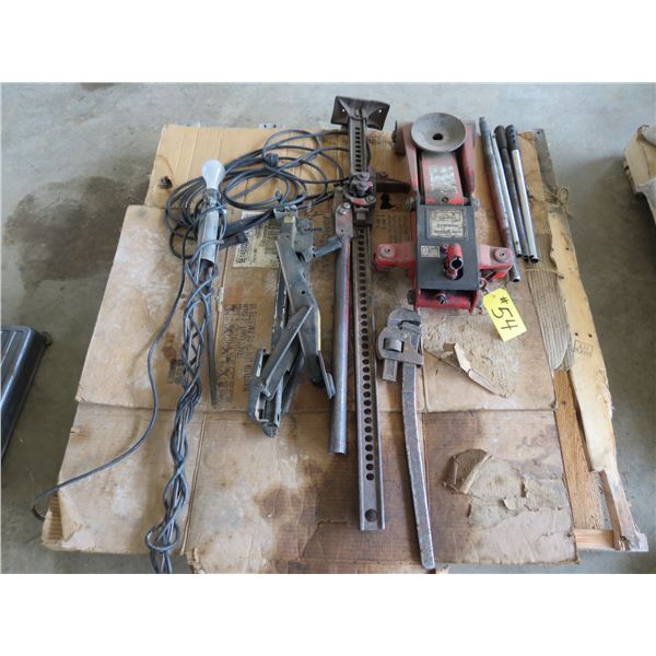 FLOOR JACK, JACKALL, LARGE PIPE WRENCH, TRIPOD LIGHT