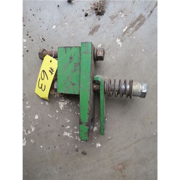 JOHN DEERE HITCH