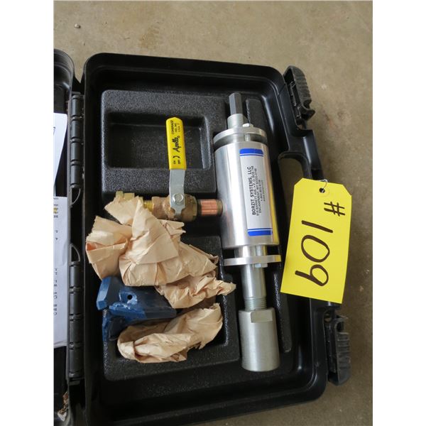 UNDERGROUND BORING TOOL