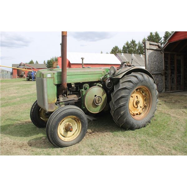 JOHN DEERE D TRACTOR C/W HYDS, ALL ORIGINAL, #184002
