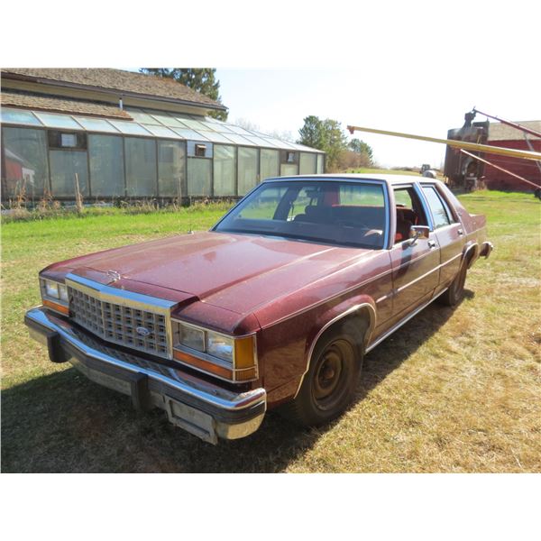 1987 LTD CROWN VICTORIA, 4 DOOR