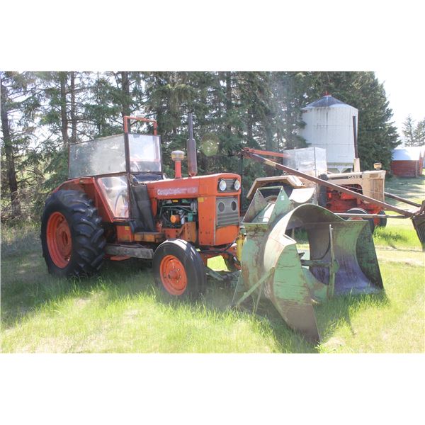 COOP 650 TRACTOR C/W FRONT MOUNT SNOW BLOWER