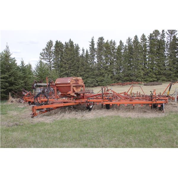 COOP APPROX. 32' CULTIVATOR C/W 4 BAR TINE & 240 VALMAR