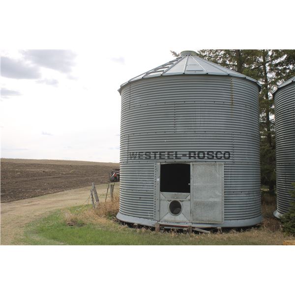 5 RING WESTEEL 13.5' DIAMETER BIN (GOOD FLOOR)