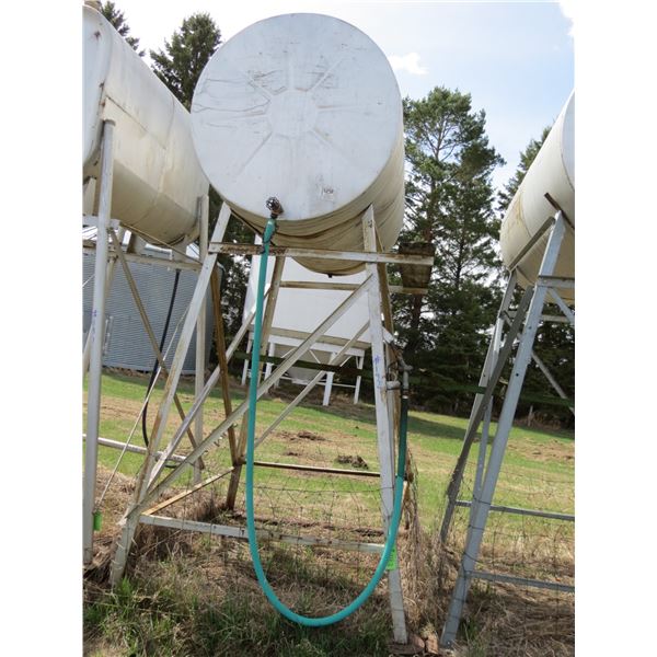 FUEL TANK AND STAND (GREEN HOSE)
