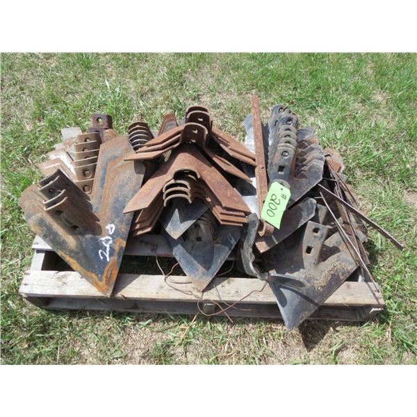 PALLET OF CULTIVATOR SHOVELS
