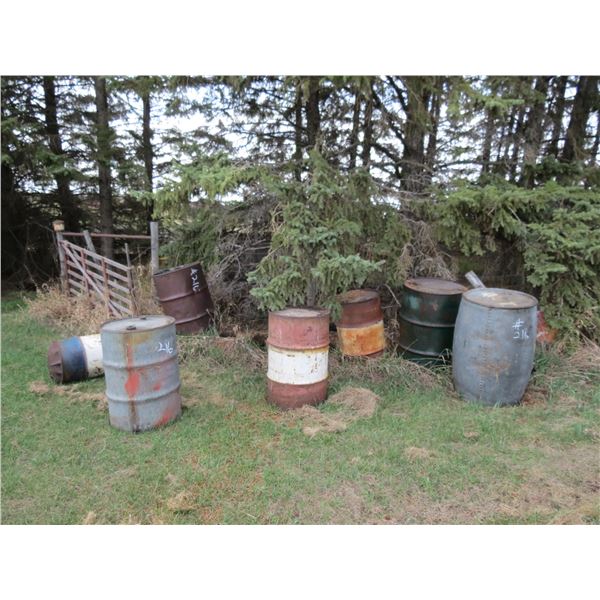 APPROX. 7 OLD DRUMS