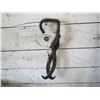 Image 2 : 2- TONGS