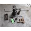 Image 1 : OLD TOOLS AND 2- JACKS