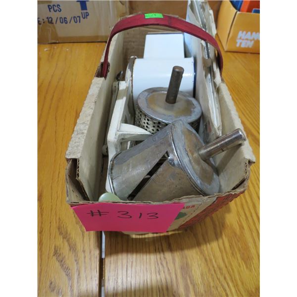 R+R MILL COMPANY ANTIQUE HAND GRINDER