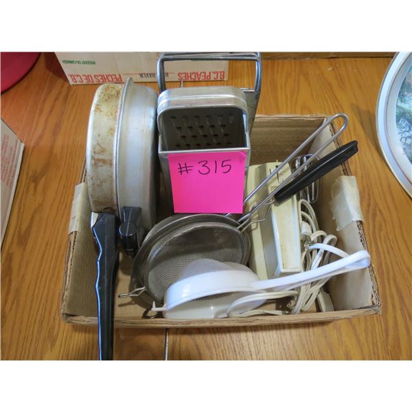 SANDWICH PRESS, STRAINERS, GRATERS, MIX MASTER C/W BEATERD AND DÉCOR. TRAY