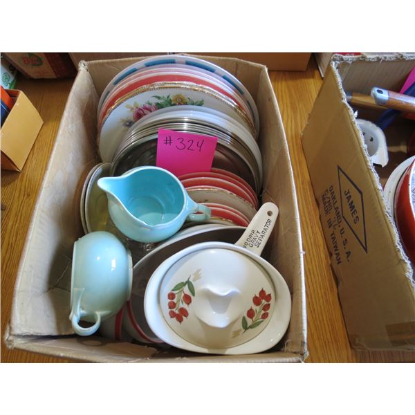 ASSRT. DINNERWARE, SOME ROYAL SWAN