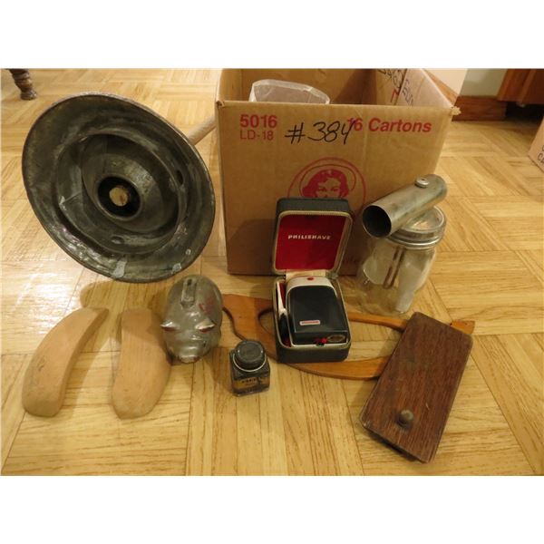 OLD RAZOR, WOODEN HANDLES