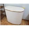 Image 3 : WHITE HAMPER