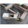 Image 2 : WOOD CLAMPS AND PLANE