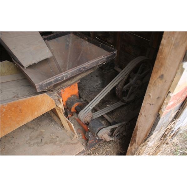 PTO DRIVEN GRAIN CHOPPER