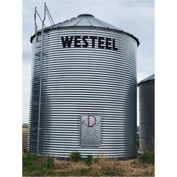 NEWER WESTEEL GRAIN BIN 'D' -7 RING, APPROX 5000 BU, 20.2’ DIA VINYL-LINED WOOD FLOOR