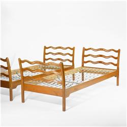 Ole Wanscher beds, pair