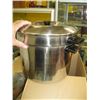 Image 2 : OLD COUNTRY STAINLESS STEEL STEAMER/JUICER