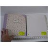 Image 1 : 2 BINDERS OF MONEY & POSTCARDS