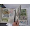 Image 3 : 2 BINDERS OF MONEY & POSTCARDS