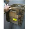 Image 1 : WOODEN BEVERAGE CRATE