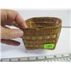 Image 1 : SMALL NATIVE CEDAR  RIBBON BASKET, APPROX. 4"X3.5"X3.5"