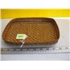 Image 1 : NATIVE CEDAR TRAY BASKET, APPROX. 9.25"X7"X1.5"