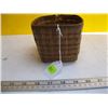 Image 1 : NATIVE CEDAR RIBBON BASKET, APPROX. 4.5"X5"X5.5"