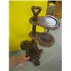Image 2 : WOODEN PLANT STAND