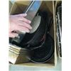 Image 2 : 3 BOXES OF MISC. BAKING PANS, FRY PANS, ETC.