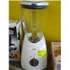 Image 3 : BLENDER, A SANDWICH GRILL & A GARLIC BAKER