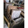 Image 1 : 3 THEATRE CHAIRS