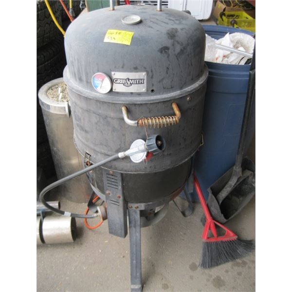 GRILLSMITH PROPANE BBQ/SMOKER