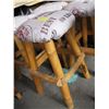 Image 2 : 5 WOODEN STOOLS