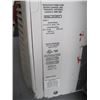 Image 2 : 10000BTU WINDOW AIR CONDITIONER