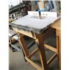 Image 1 : ROUTER TABLE