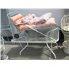 Image 1 : ALUMINUM FRAME PATIO LOUNGER & LG. PATIO TABLE