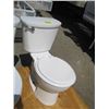 Image 1 : WHITE AMERICAN STANDARD TOILET