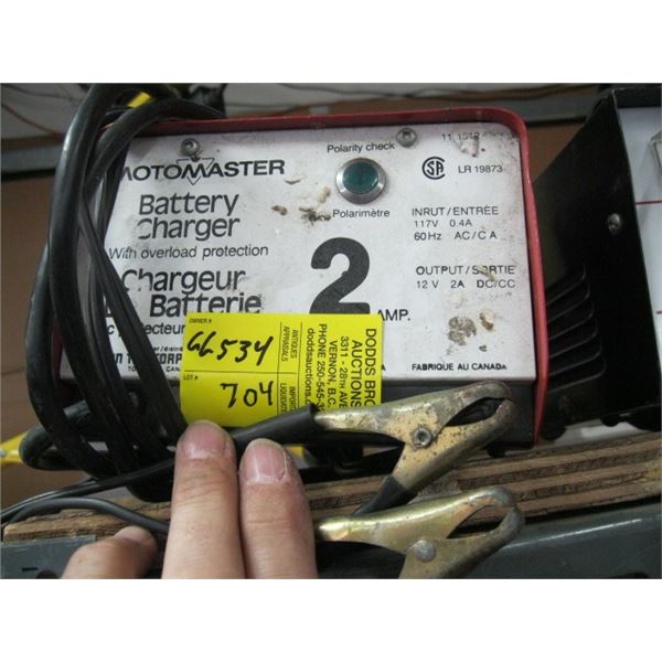 MOTOMASTER 2 AMP BATTERY CHARGER