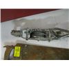 Image 2 : 2 HANDSAWS & CABLE COMEALONG