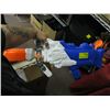 Image 2 : 3 SUPERSOAKER GUNS & 500 WATER BALLOONS