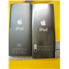 Image 2 : 2 IPODS & CORDS
