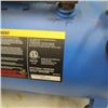 Image 2 : SMALL MASTERCRAFT 8 GALLON AIR COMPRESSOR